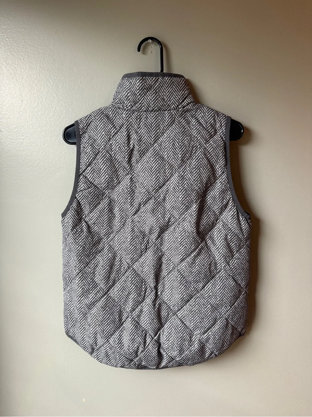J.Crew Women’s Herringbone Quilted Puffer Vest Gray